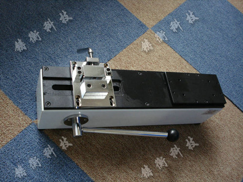 手動(dòng)臥式測試臺(tái)圖片